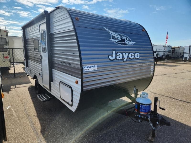 Hilltop Camper & RV Expands Travel Trailer Options for Minnesota Outdoor Enthusiasts