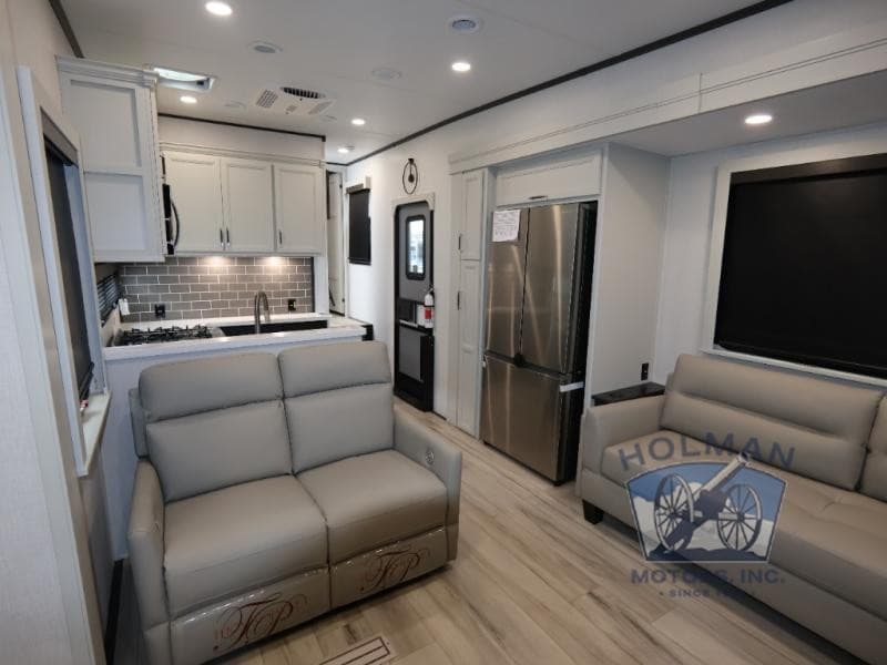 Holman RV Showcases New Keystone Alpine and Cougar Models for Cincinnati Campers