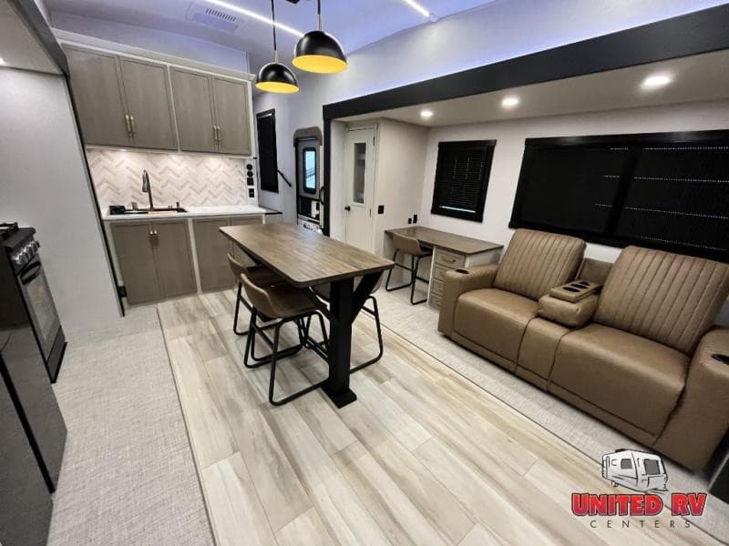 United RV Highlights Entegra Vision XL Motorhomes and Used RVs for Georgia Travelers