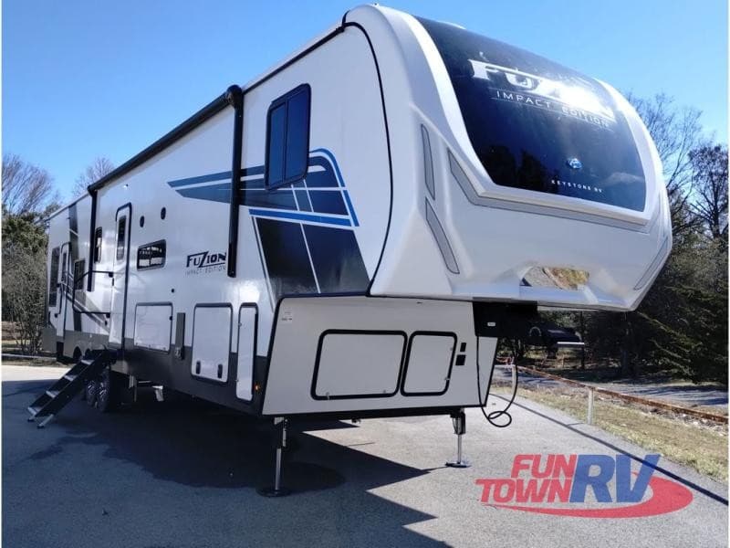 Larry's RV LLC Expands Michigan Inventory with Toy Haulers and Used Class A Motorhomes