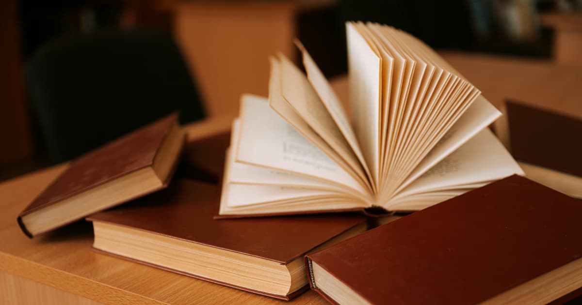 New Book 'HOLD the MOMENT' Introduces Practical Stress Management Model